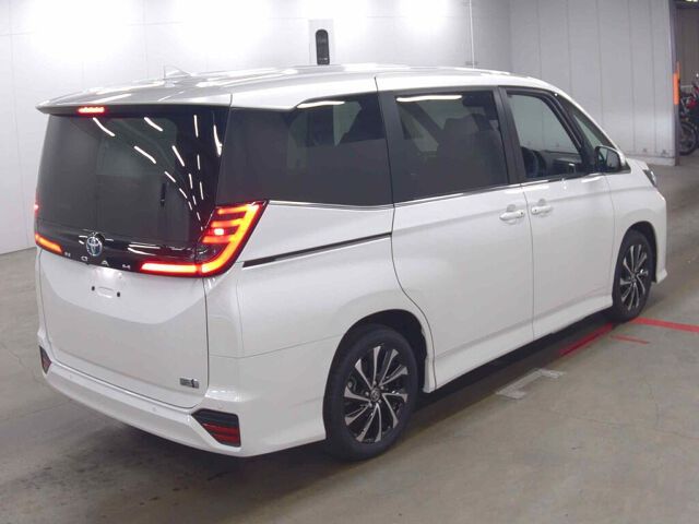 2025 Toyota Noah Hybrid S-Z auction photo 5