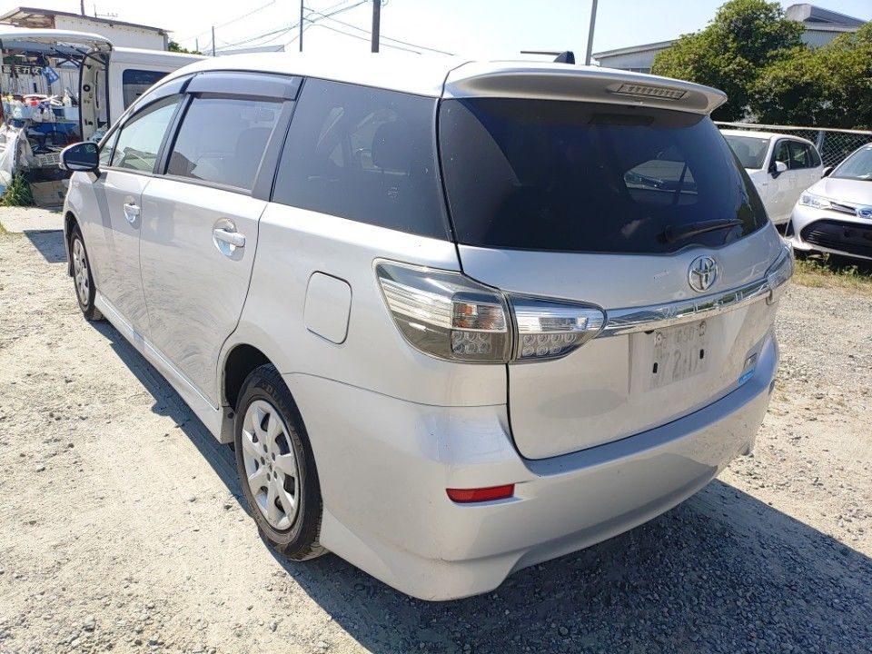2017 Toyota Wish auction photo 6