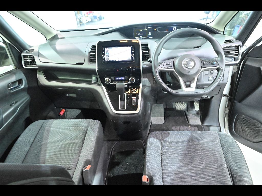 2017 Nissan Serena X Vセレクション auction photo 3