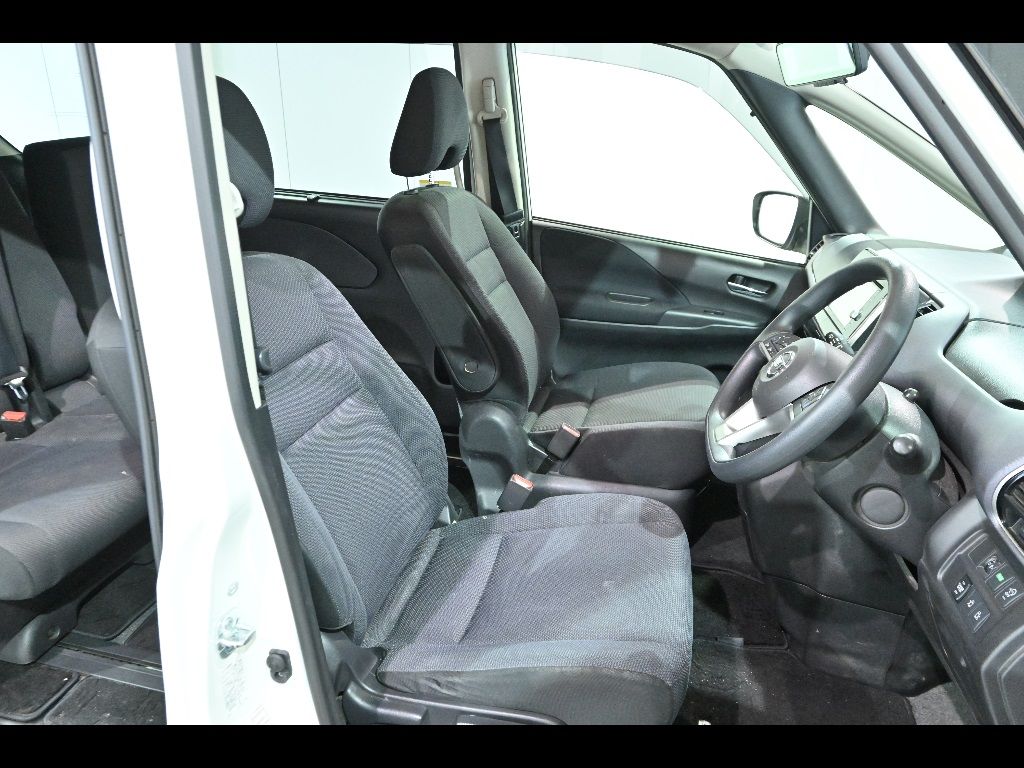 2017 Nissan Serena X Vセレクション auction photo 6