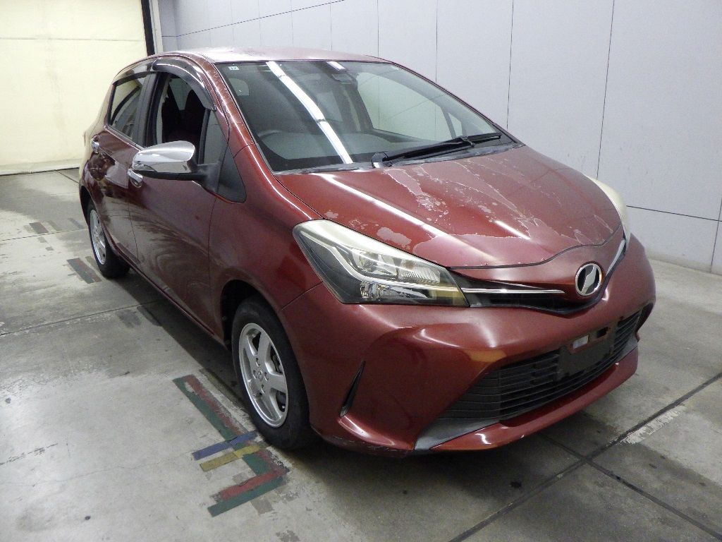 Japan Auction Vehicles 14 2015 Toyota ヴィッツ 5HB ジュエラスマートストップパッケージ auction photo