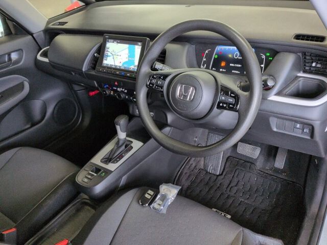 2023 Honda Fit ベーシック auction photo 3