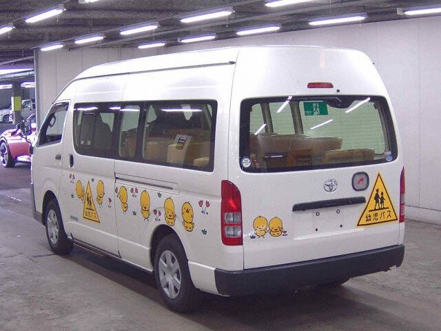 2016 Toyota Hiace 4WD auction photo 2