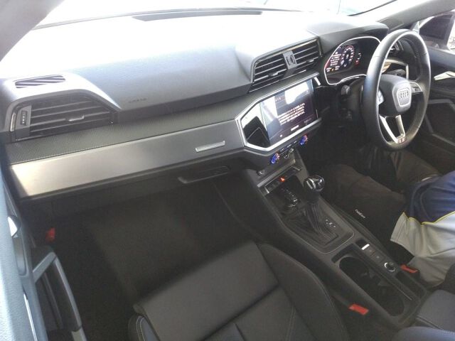 2024 Audi Q3 Sportback ダイナミックエディショ auction photo 3