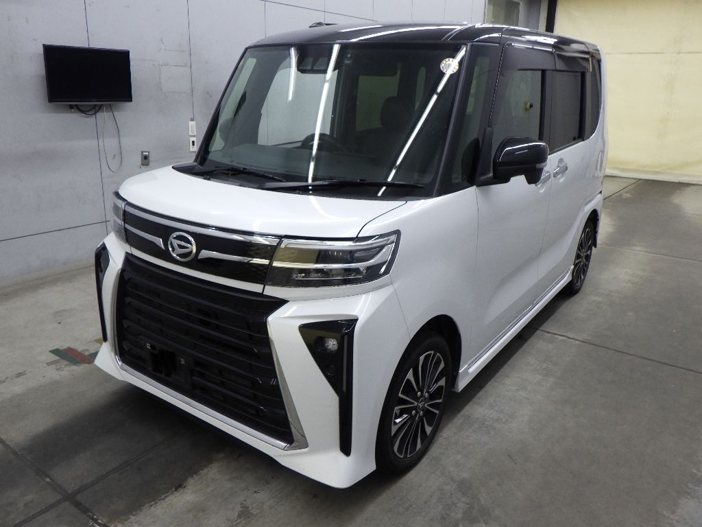 2023 Daihatsu Tanto Custom RS auction photo 4
