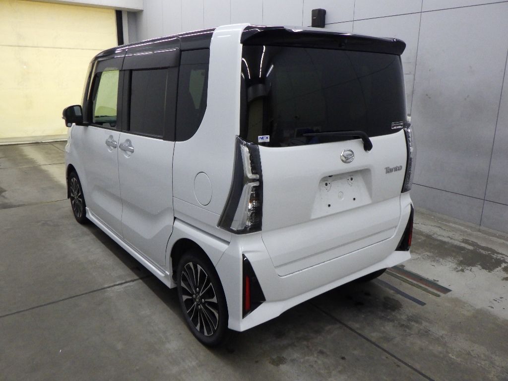 2023 Daihatsu Tanto Custom RS auction photo 5