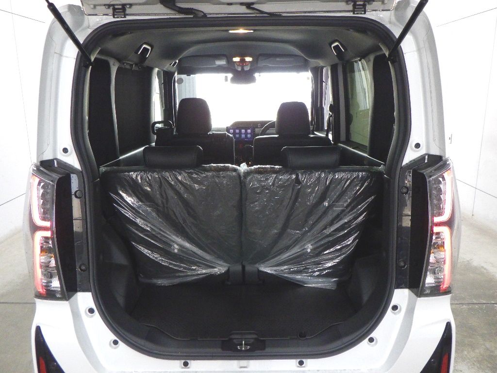 2023 Daihatsu Tanto Custom RS auction photo 12