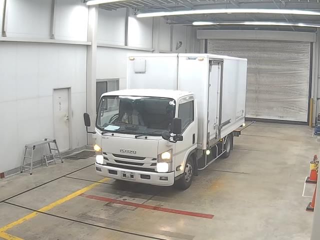 Japan Auction Vehicles 10 2020 Isuzu Elf Van auction photo