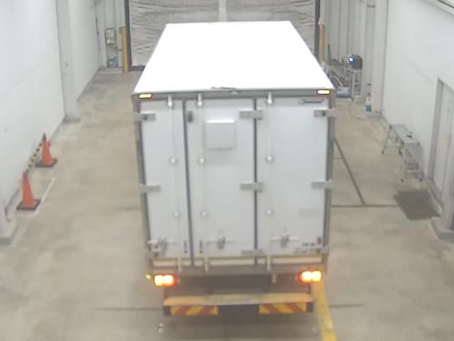 2020 Isuzu Elf Van auction photo 3