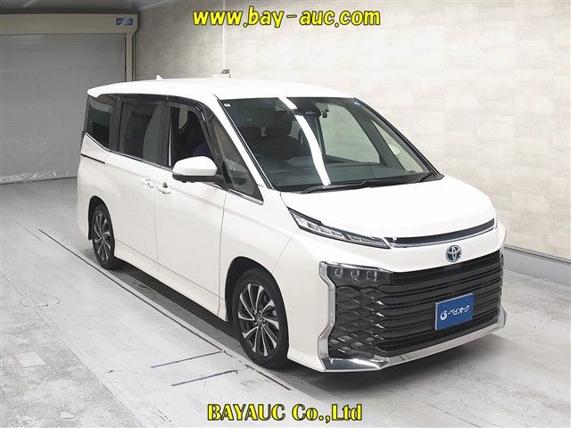 Japan Auction Vehicles 8 2022 Toyota Voxy ハイブリッドS-Z auction photo