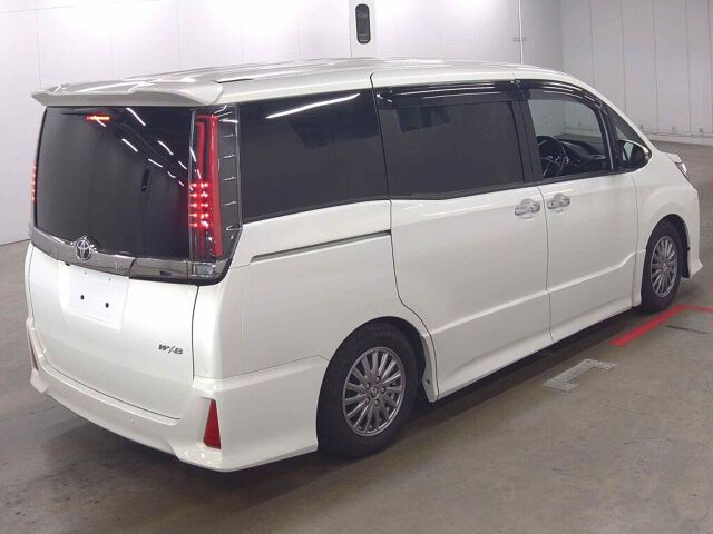 2019 Toyota Noah SI WXB 2 auction photo 5