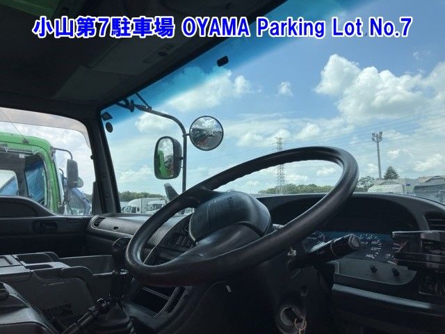 2010 Isuzu Giga トラクター auction photo 4