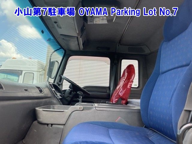 2010 Isuzu Giga トラクター auction photo 5