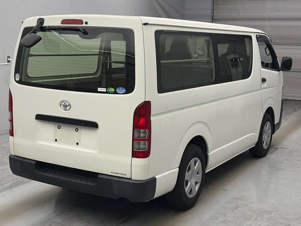 2021 Toyota Hiace Long DX auction photo 2
