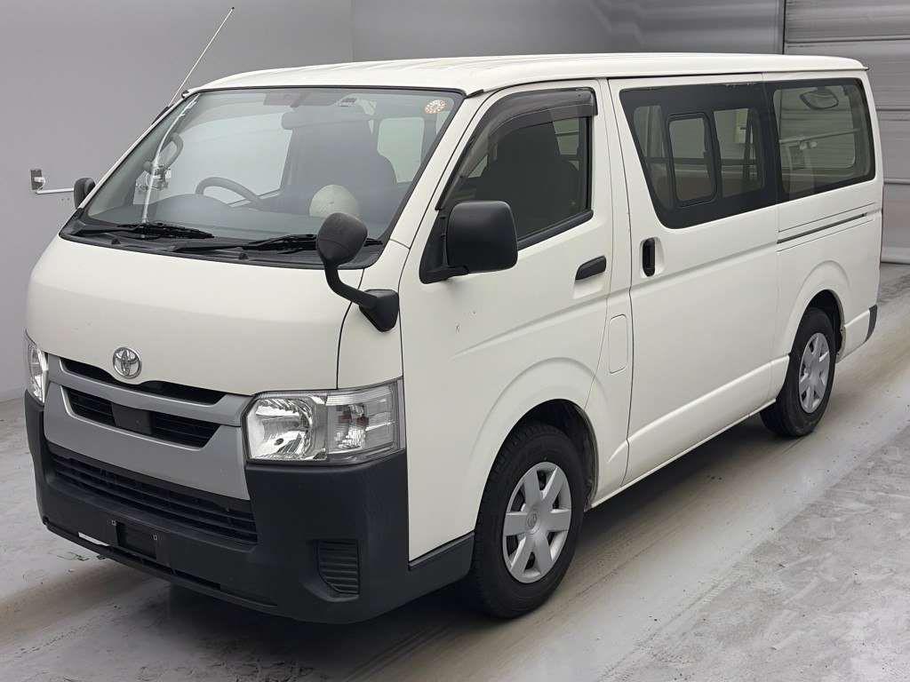 Japan Auction Vehicles 4 2021 Toyota Hiace Long DX auction photo