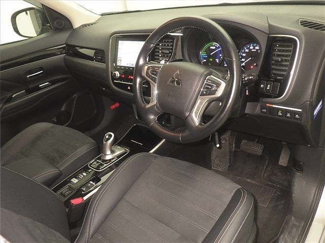 2021 Mitsubishi Outlander PHEV G Plus Package auction photo 3