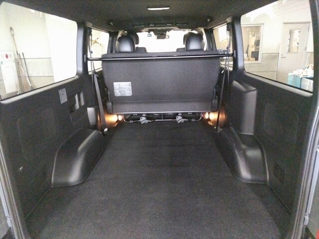 2025 Toyota Hiace LスーパーGLダーク2 4WD auction photo 6