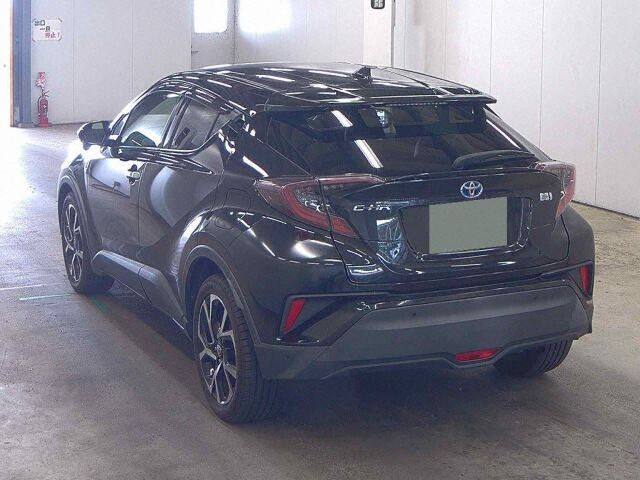 2017 Toyota C-HR G LED Edition auction photo 2