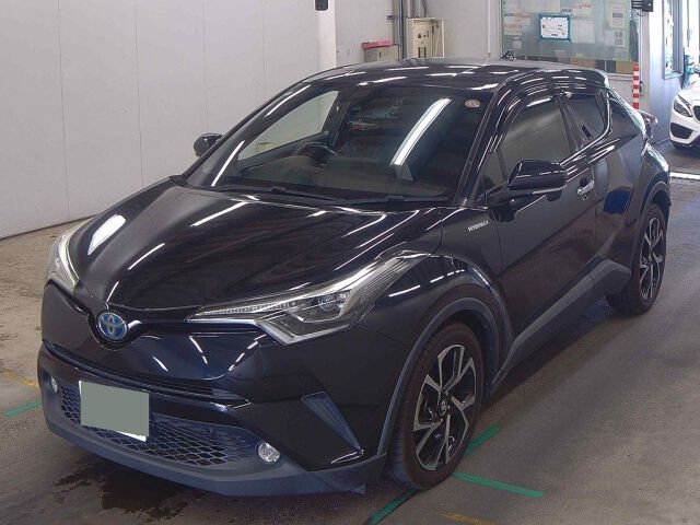 2017 Toyota C-HR G LED Edition auction photo 4