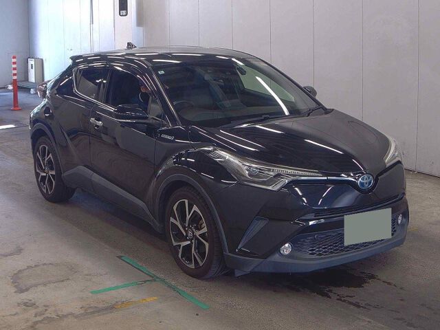 2017 Toyota C-HR G LED Edition Japan auction vehicle
