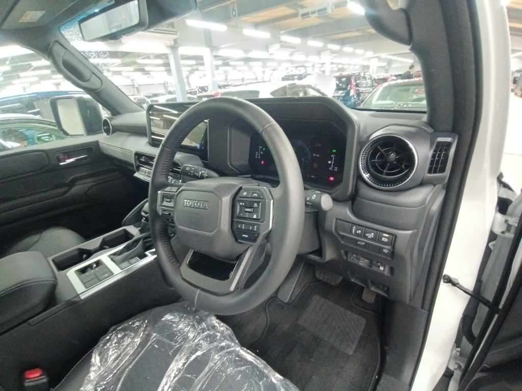 2025 Toyota Land Cruiser 250 VX 4WD auction photo 9