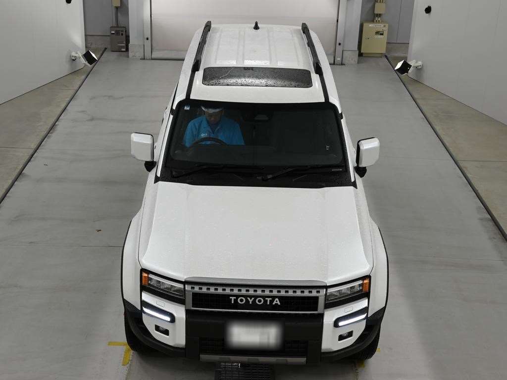 2025 Toyota Land Cruiser 250 VX 4WD auction photo 7