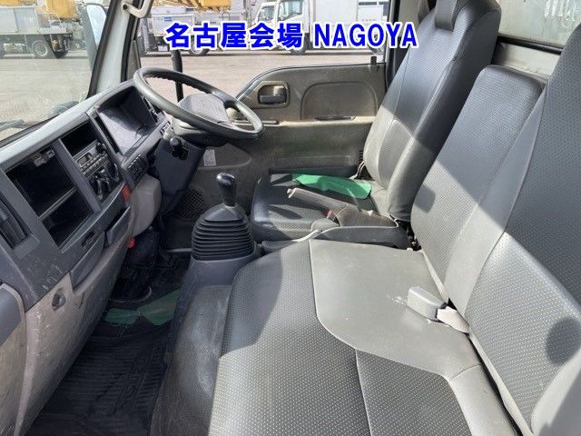 2012 Isuzu Elf dump auction photo 5