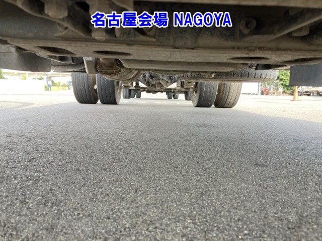 2012 Isuzu Elf dump auction photo 11
