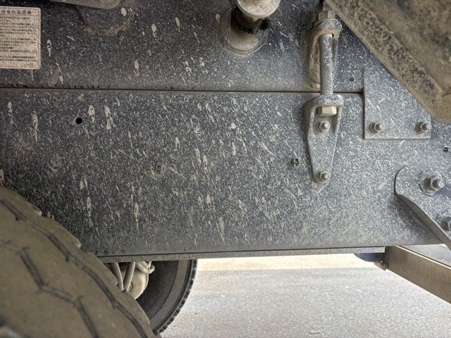 2013 Isuzu Giga dump auction photo 12