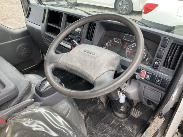 2018 Isuzu Elf dump auction photo 5