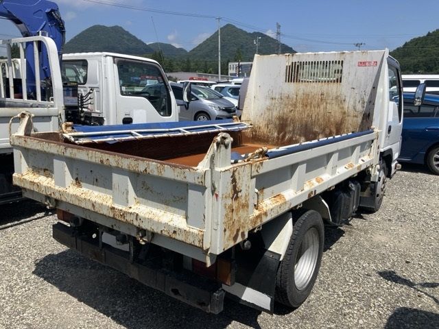 2018 Isuzu Elf dump auction photo 2