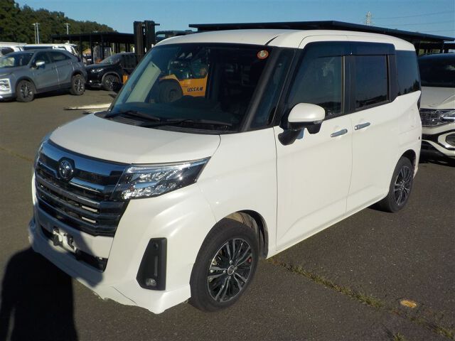 2023 Toyota Roomy auction photo 4