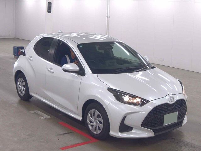 2025 Toyota Yaris G Japan auction vehicle