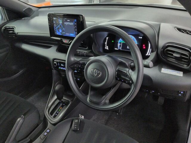 2025 Toyota Yaris G auction photo 3