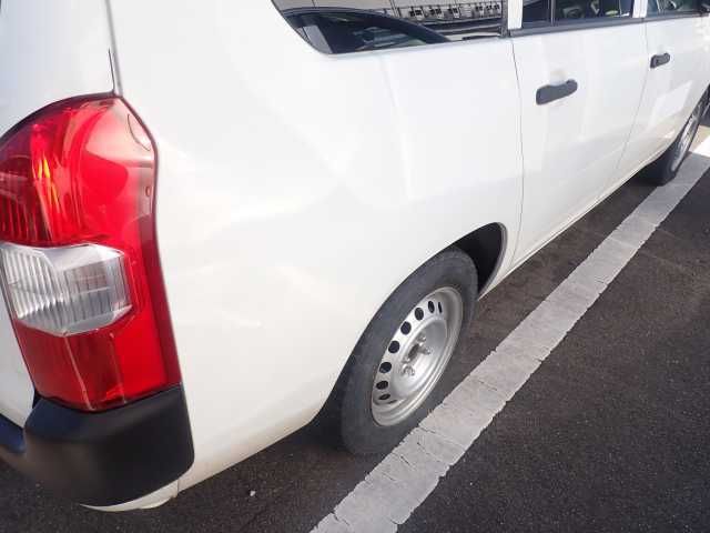 2020 Toyota Probox DX Comfort (Hybrid Vehicle) auction photo 6