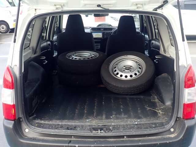 2020 Toyota Probox DX Comfort (Hybrid Vehicle) auction photo 3