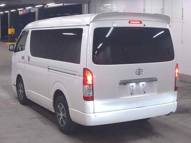 2017 Toyota Hiace GL 4WD auction photo 2