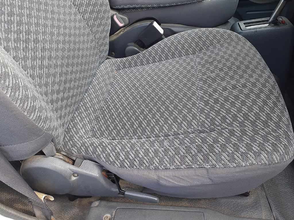 2001 Toyota Hiace Long DX GL Package auction photo 10