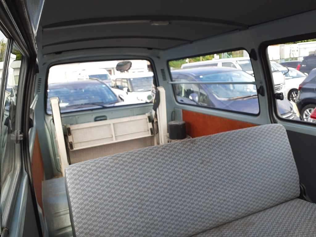 2001 Toyota Hiace Long DX GL Package auction photo 11