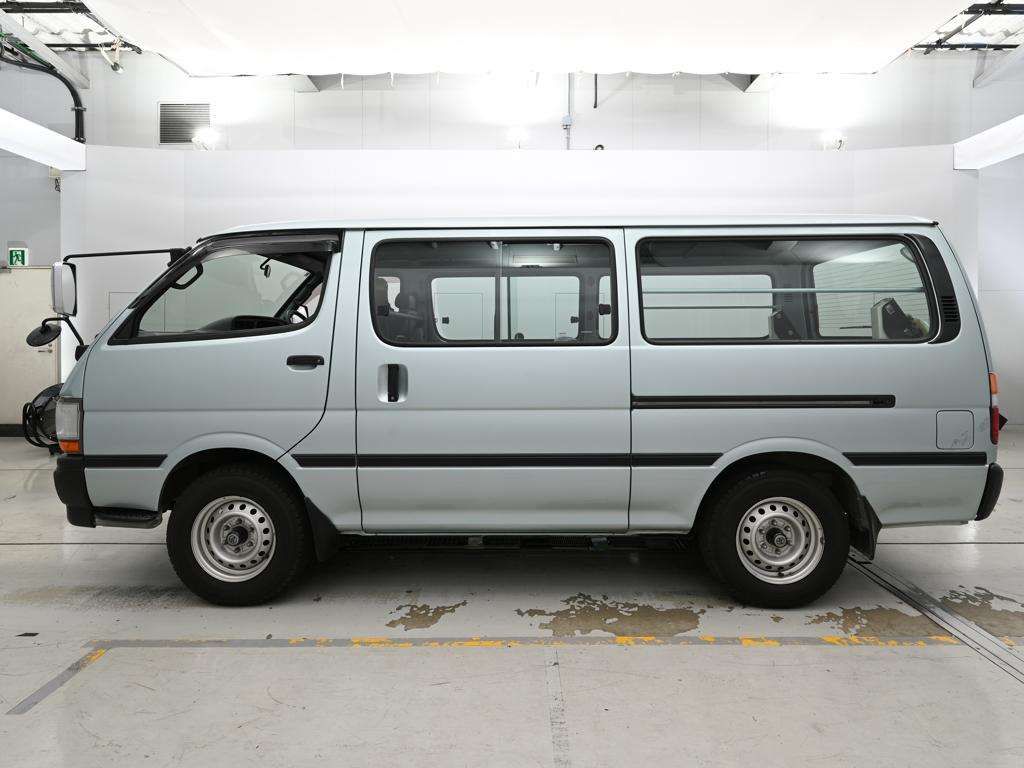 2001 Toyota Hiace Long DX GL Package auction photo 4