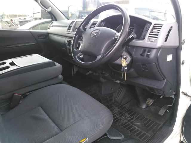 2012 Toyota Hiace クルマイス シヨウシャBタイプ auction photo 3