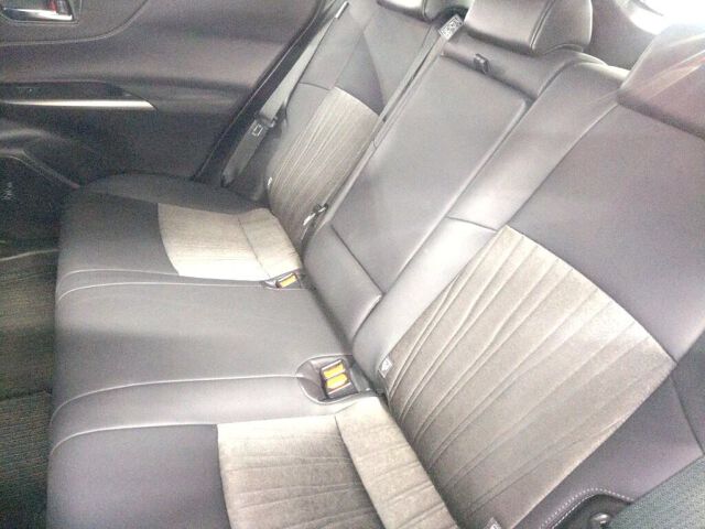 2022 Toyota Harrier Z auction photo 6