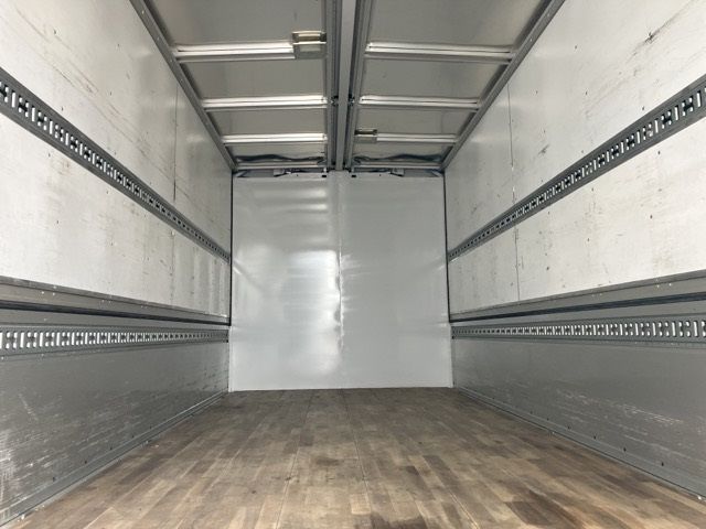 2018 Hino Ranger アルミウイング ワイド auction photo 19
