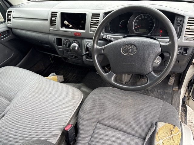 2006 Toyota Hiace DX auction photo 4
