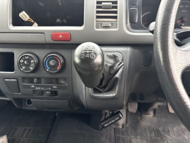 2006 Toyota Hiace DX auction photo 5
