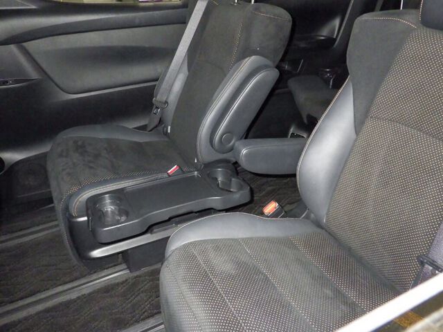 2021 Toyota Alphard 2.5Sタイプゴルド 4WD auction photo 6
