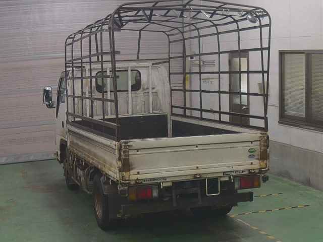 2010 Isuzu Elf auction photo 2