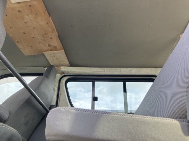 2005 Toyota Hiace 4WD ロング DX auction photo 10