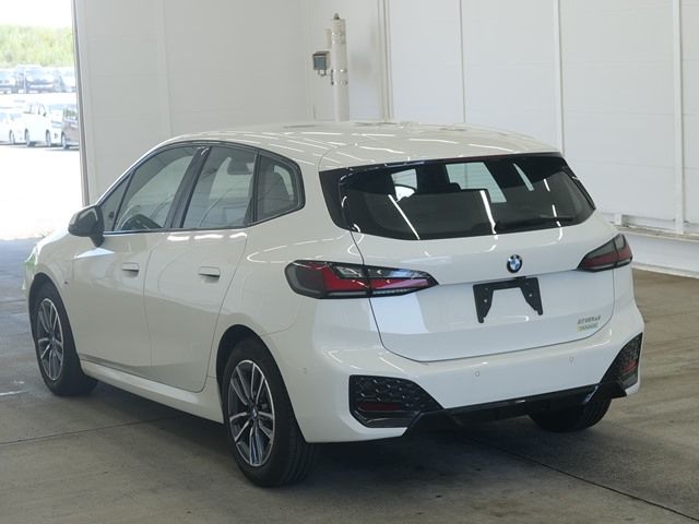 2024 BMW BMW 218D Active Tourer M Sport auction photo 2