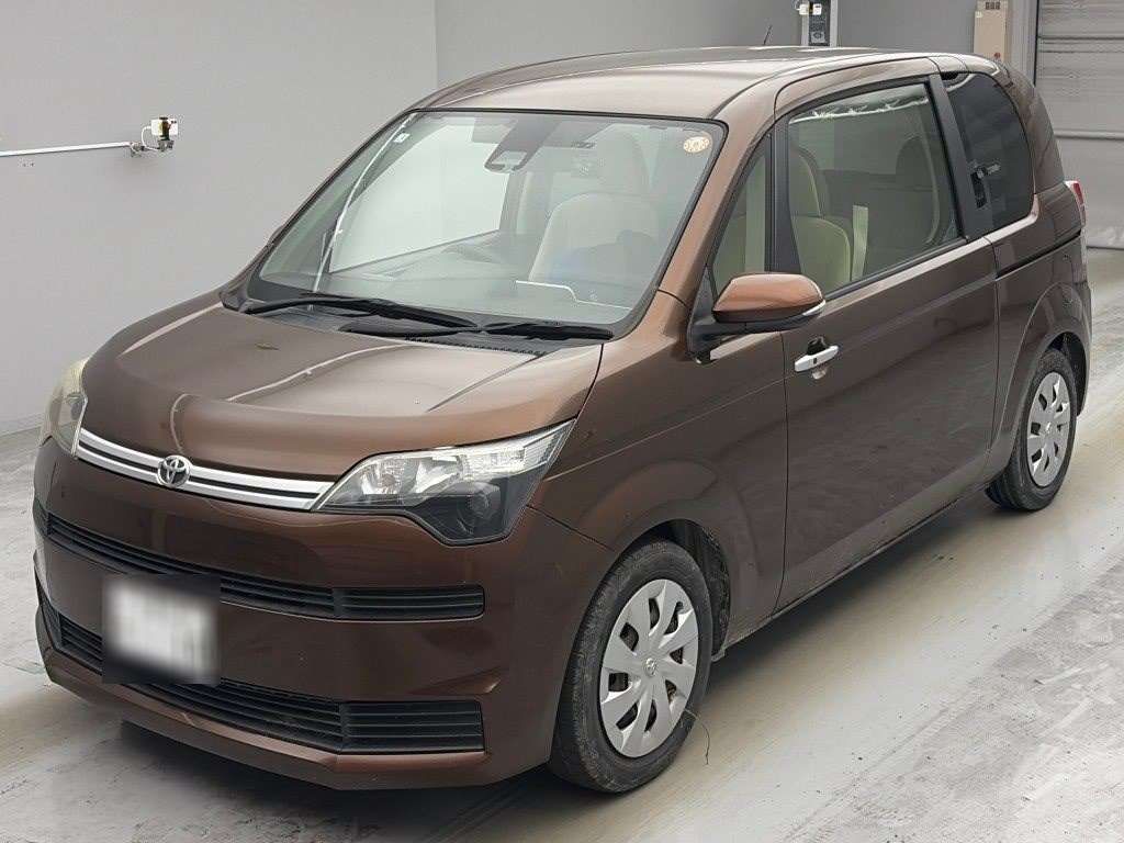 2019 Toyota Spade F Japan auction vehicle